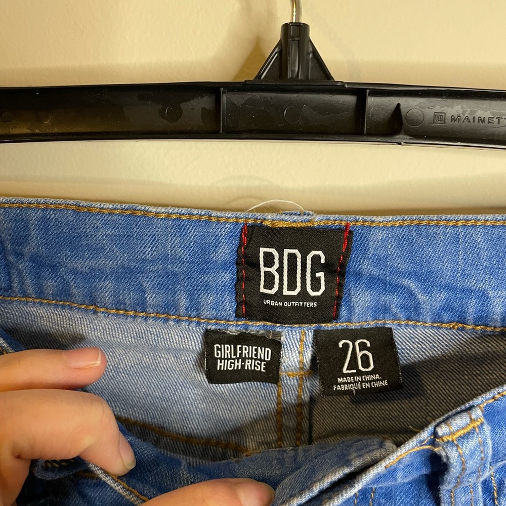 Urban Outfitters BDG Girlfriend High Rise Medium Wash Jeans - Picture 2 of 7